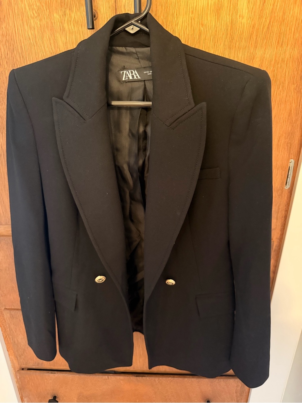 ZARA Women’s Black Double-Breasted Blazer with strong shoulder. Size XS.